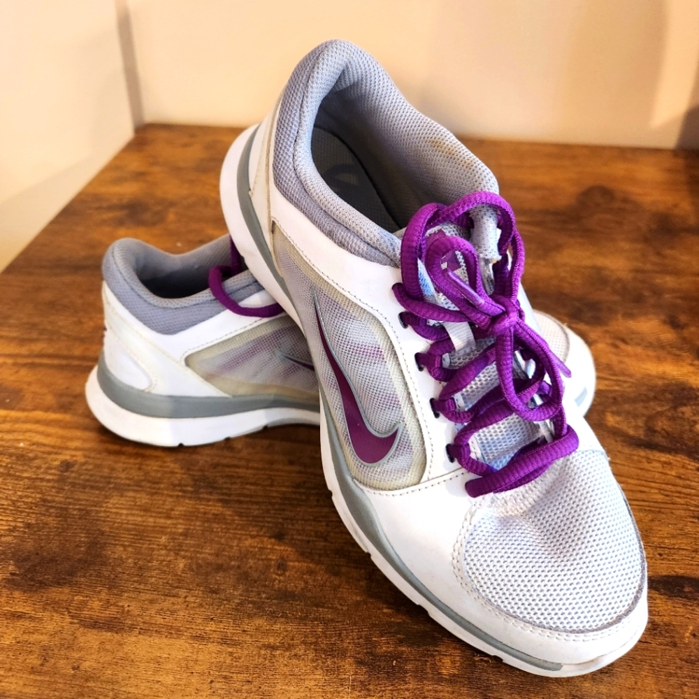 Nike Women's Flex Trainer Sneakers Size 6.5 Lightly Worn